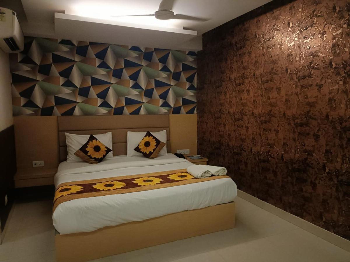 Hotel Ronit Royal Delhi Airport By D'Capitol Ню Делхи Екстериор снимка