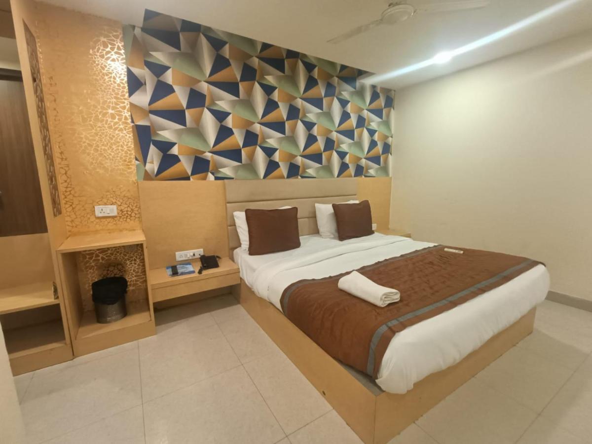 Hotel Ronit Royal Delhi Airport By D'Capitol Ню Делхи Екстериор снимка