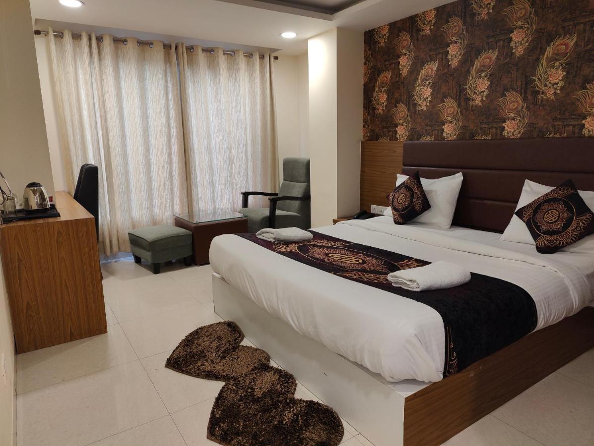 Hotel Ronit Royal Delhi Airport By D'Capitol Ню Делхи Екстериор снимка