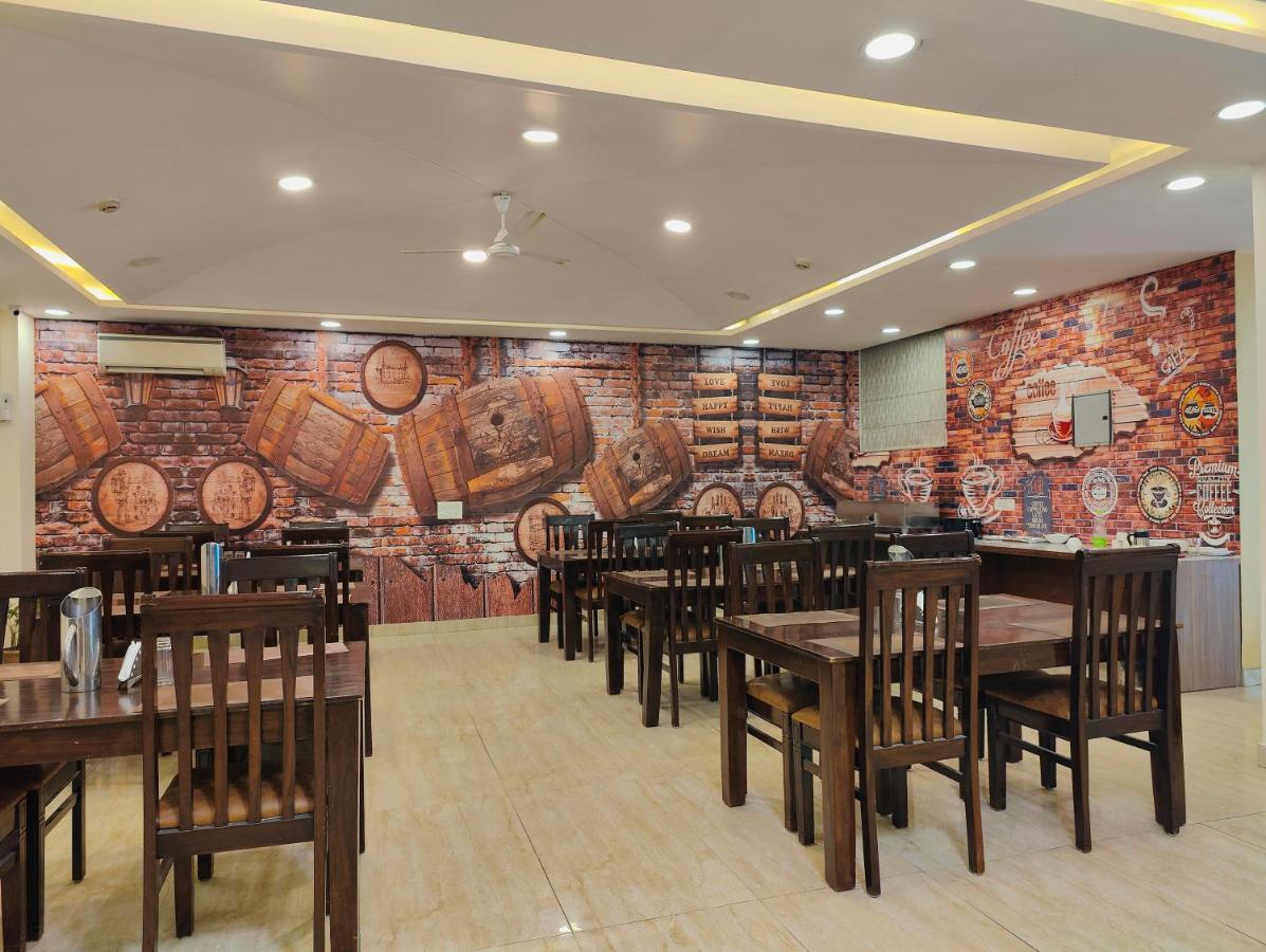 Hotel Ronit Royal Delhi Airport By D'Capitol Ню Делхи Екстериор снимка