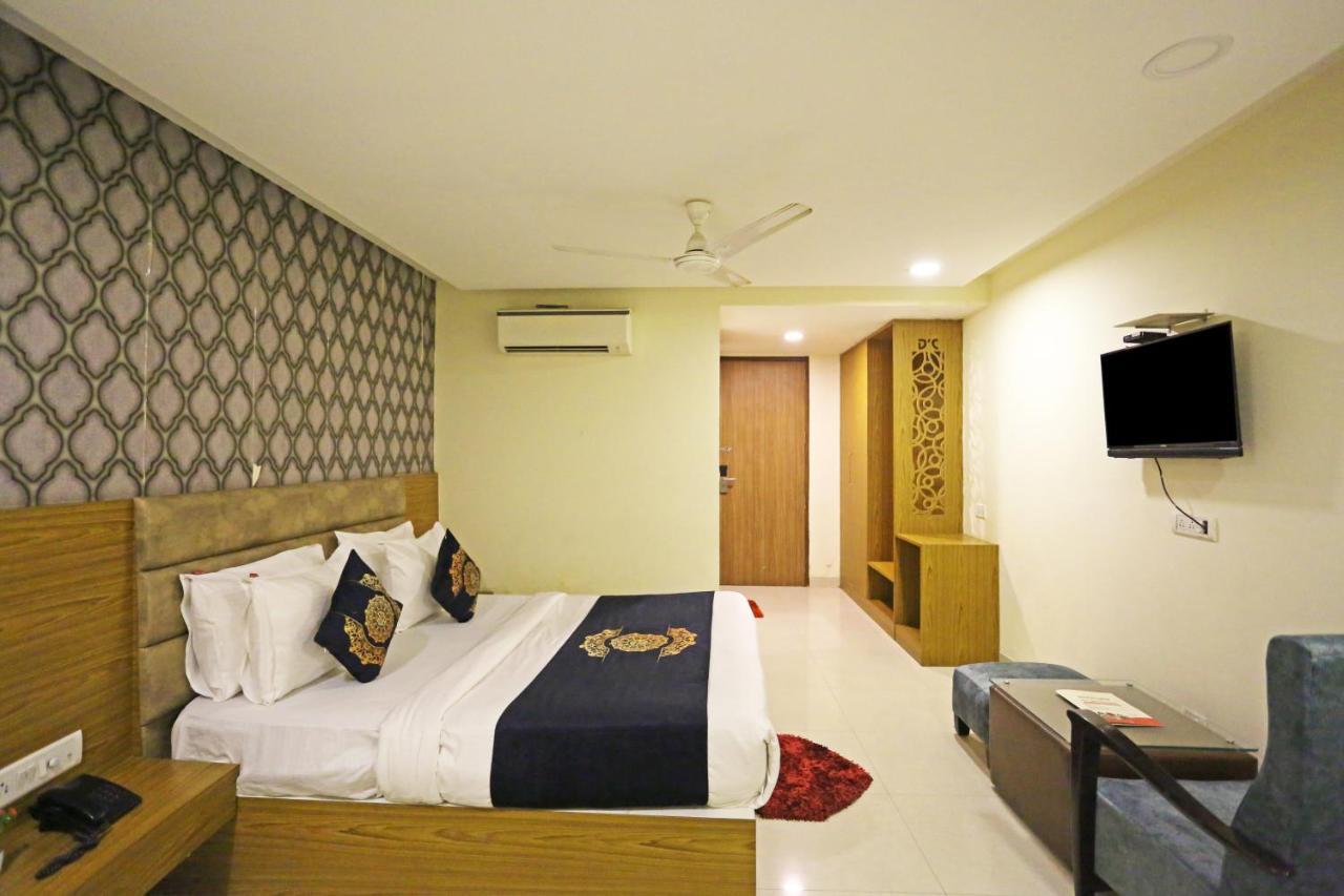 Hotel Ronit Royal Delhi Airport By D'Capitol Ню Делхи Екстериор снимка