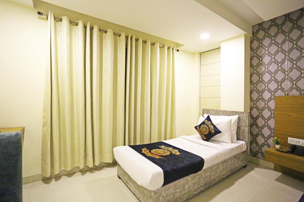 Hotel Ronit Royal Delhi Airport By D'Capitol Ню Делхи Екстериор снимка