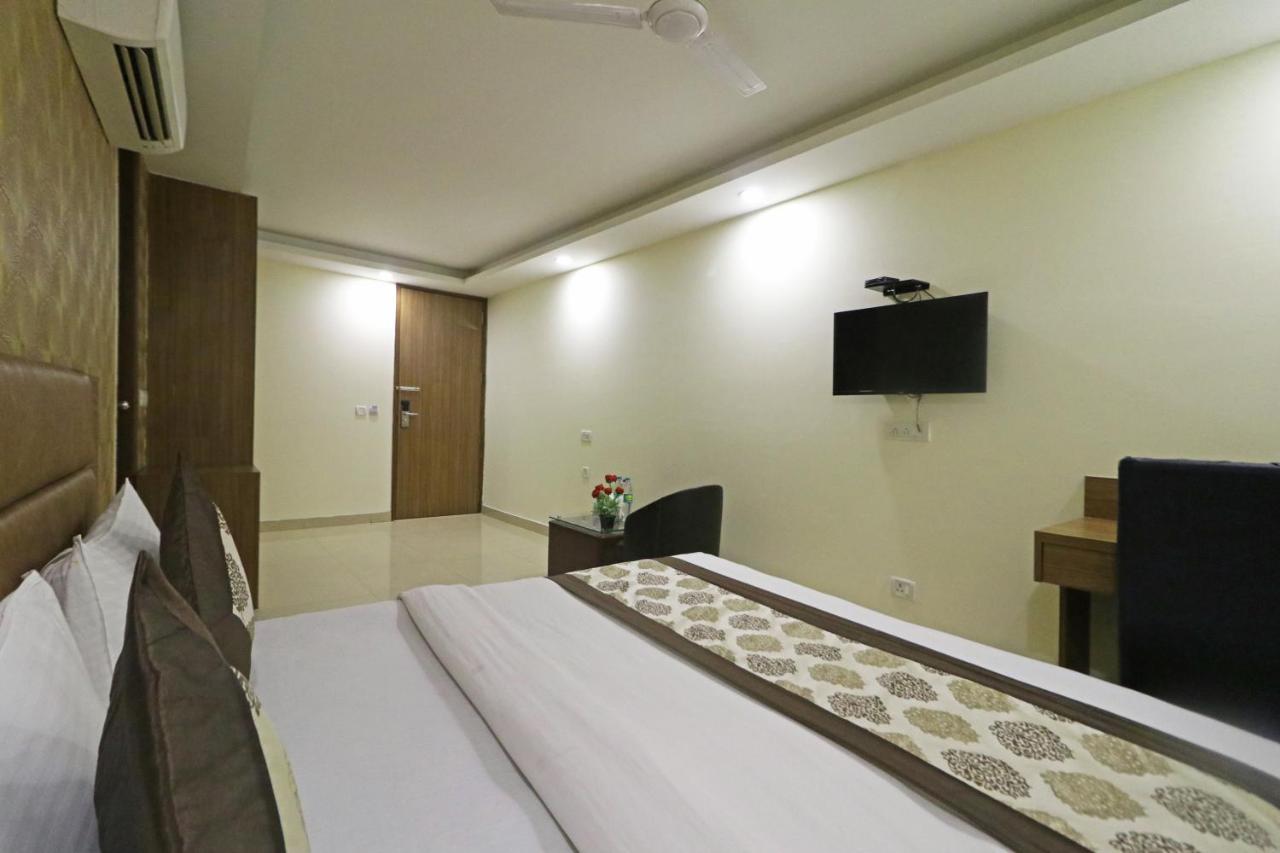 Hotel Ronit Royal Delhi Airport By D'Capitol Ню Делхи Екстериор снимка