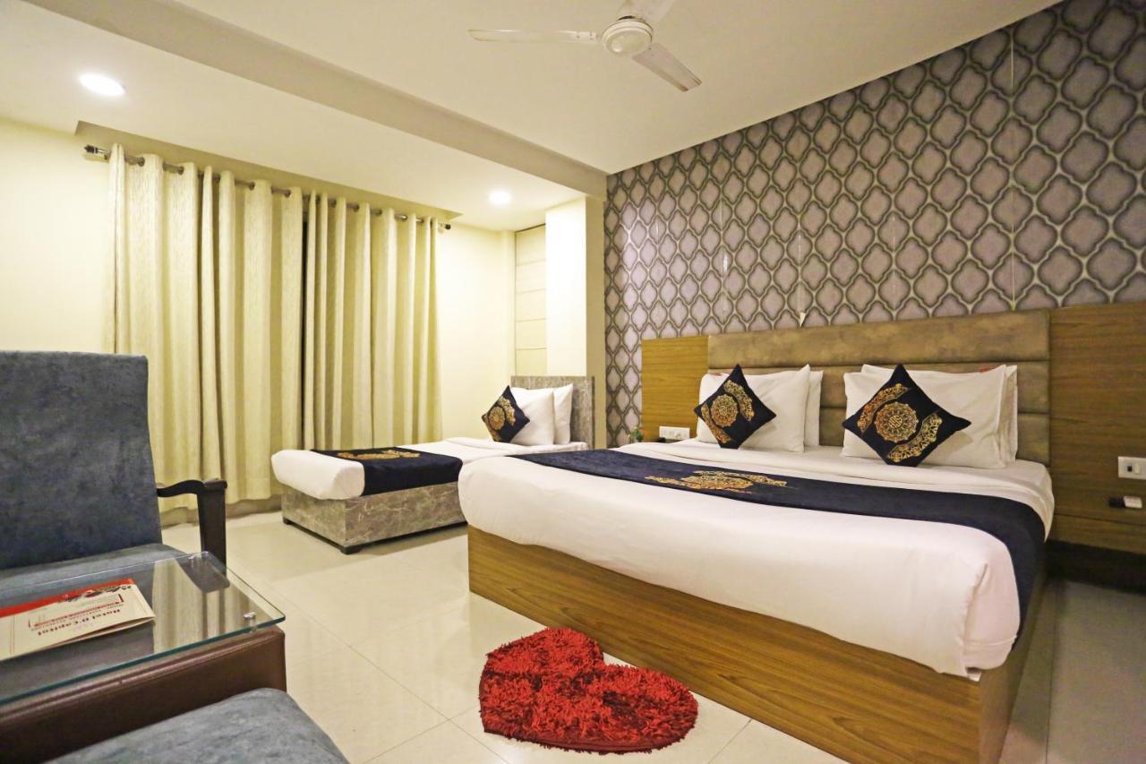 Hotel Ronit Royal Delhi Airport By D'Capitol Ню Делхи Екстериор снимка