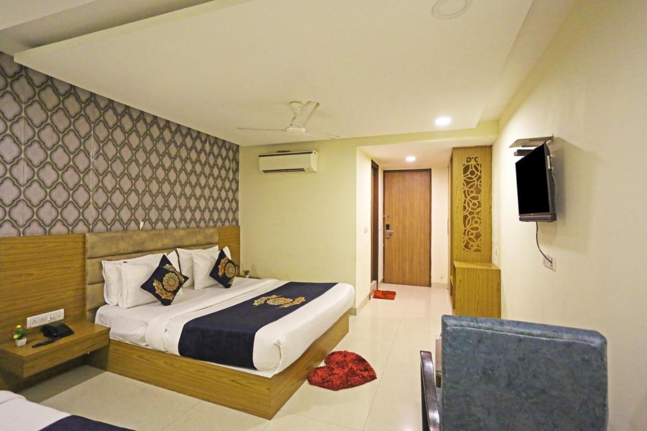 Hotel Ronit Royal Delhi Airport By D'Capitol Ню Делхи Екстериор снимка