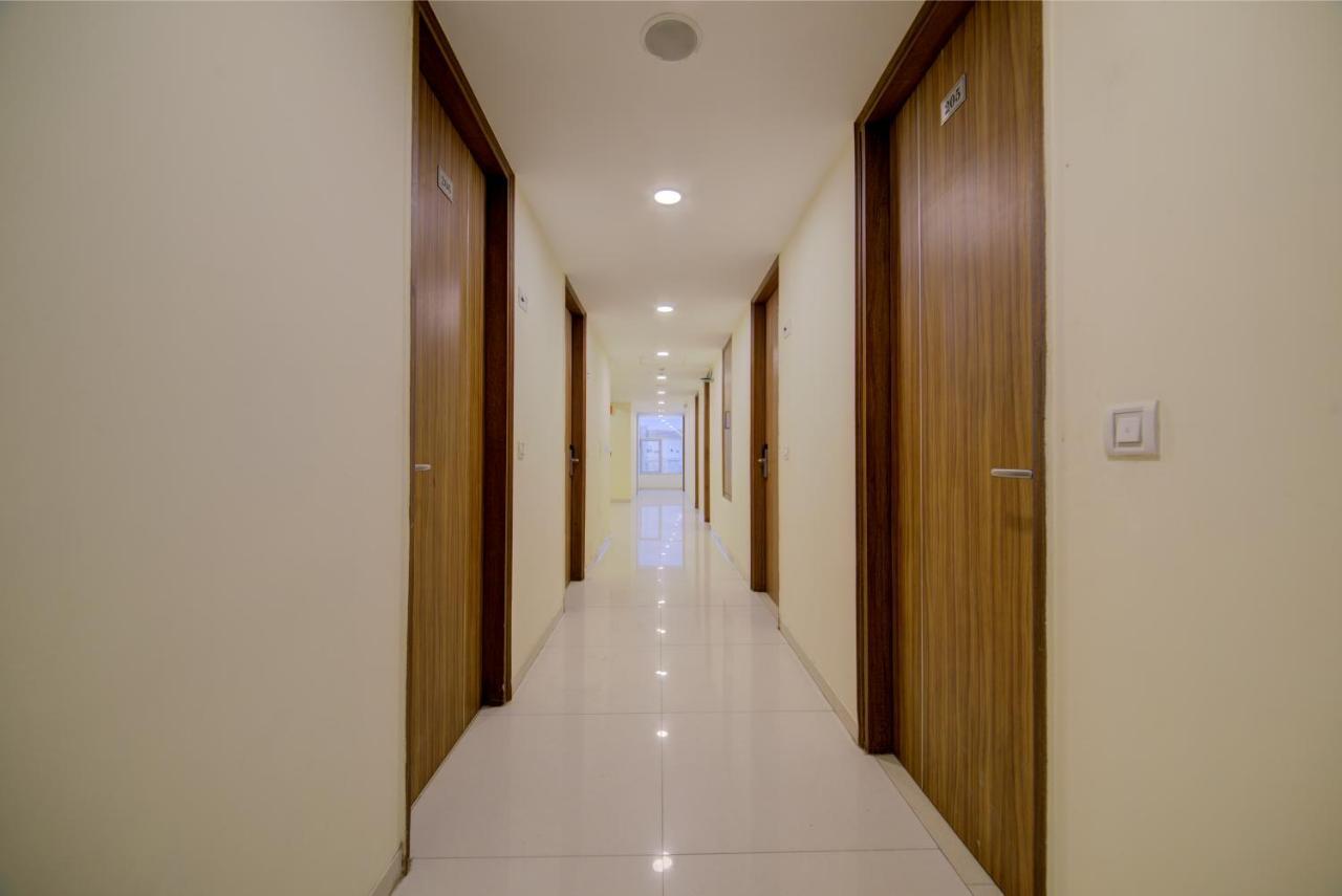 Hotel Ronit Royal Delhi Airport By D'Capitol Ню Делхи Екстериор снимка