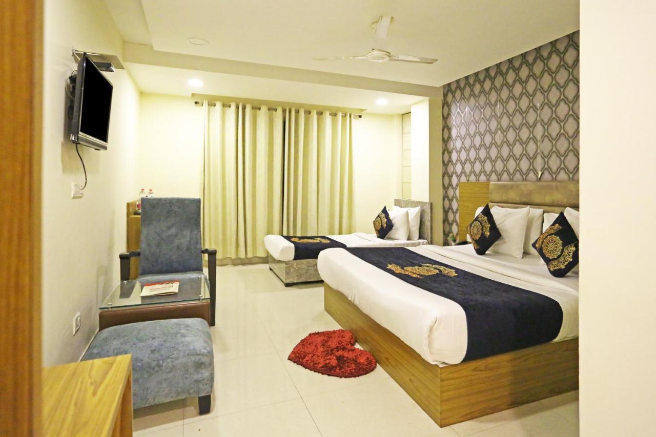 Hotel Ronit Royal Delhi Airport By D'Capitol Ню Делхи Екстериор снимка