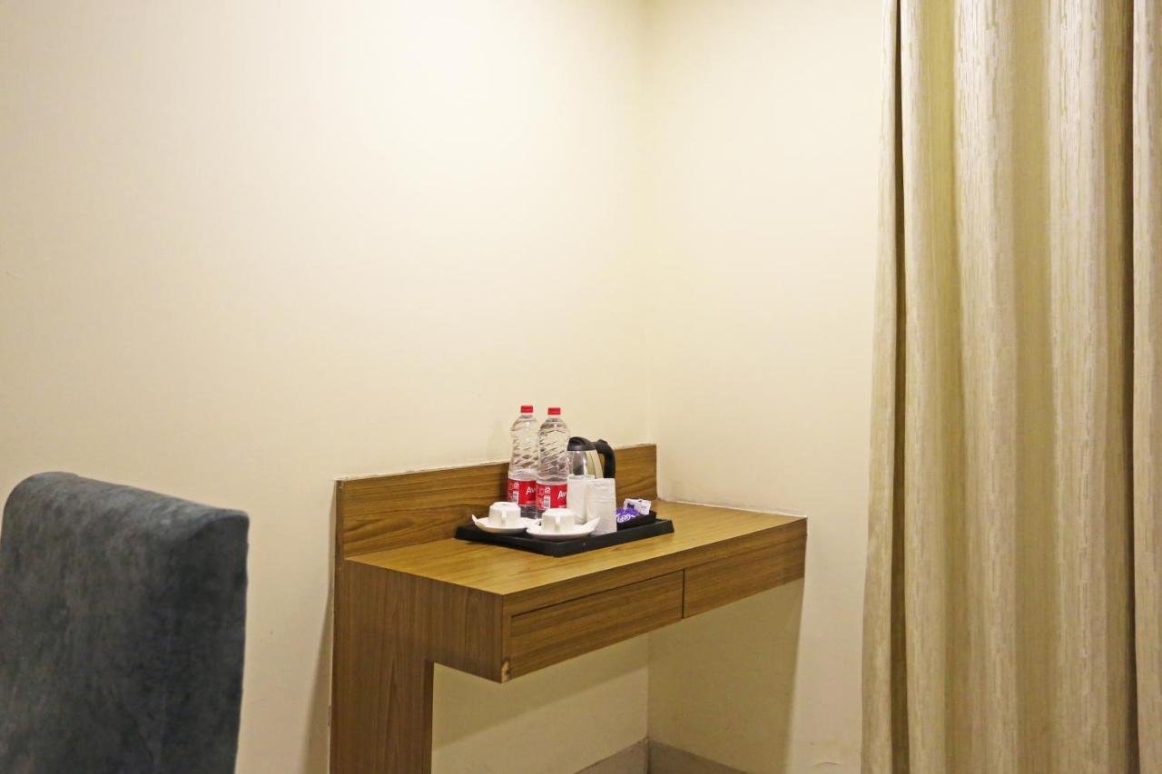 Hotel Ronit Royal Delhi Airport By D'Capitol Ню Делхи Екстериор снимка